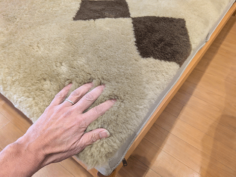 背中がホカホカ温かいムートンシーツ 三重県熊野市向井ふとん店