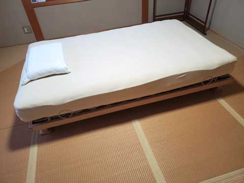 和室にもピッタリのベッドフレーム　三重県熊野市向井ふとん店