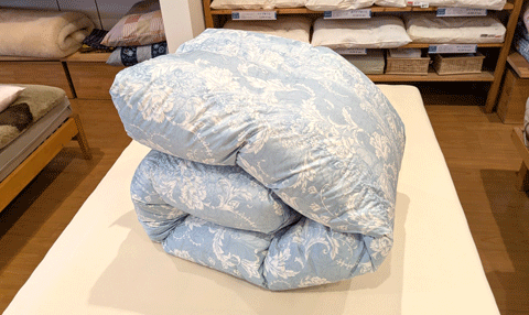 ボリュウームが無くなってきた羽毛布団の仕立て替えリフォーム