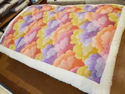 少し暖かくなって４月頃に使う手作り掛布団　三重県熊野市向井ふとん店