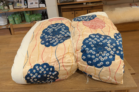 押し入れに仕舞ってある婚礼布団を打ち直し　三重県熊野市向井ふとん店