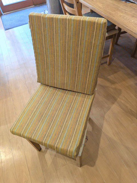 熊野市のギャラリーにオーダーメイド市木木綿お尻が痛くない座布団　三重県熊野市向井ふとん店