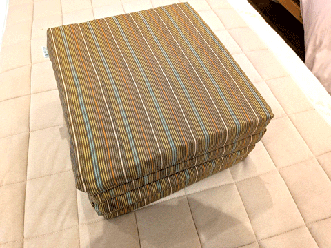 熊野市のギャラリーにオーダーメイド市木木綿お尻が痛くない座布団　三重県熊野市向井ふとん店