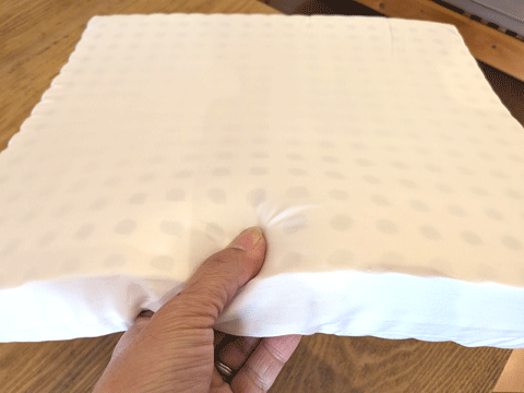 お尻が痛くなりにくいラテックス座布団　三重県熊野市向井ふとん店