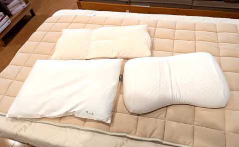 仰向けでも眠れるオーダー枕 三重県熊野市向井ふとん店
